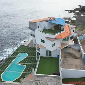 Maresia Hostel